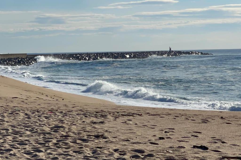 Proche De La Plage Et Du Metro, 1 Place De Garage Póvoa de Varzim Buitenkant foto
